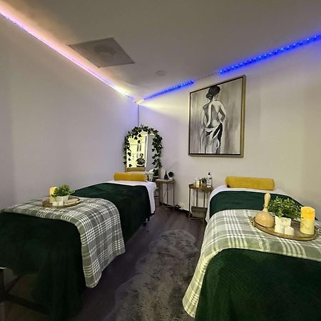 Grand Cantalagua Hotel Morelia, BW Signature Collection ภายนอก รูปภาพ Massage beds