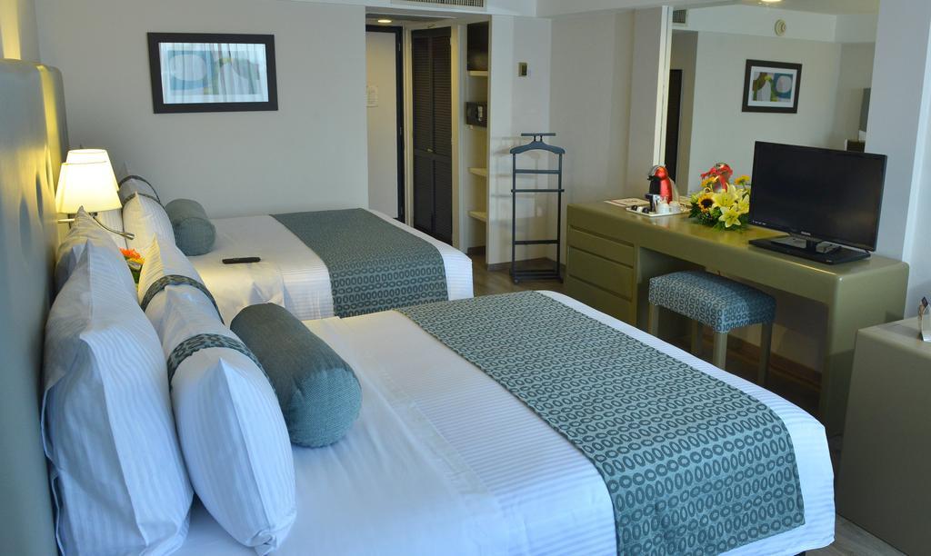Grand Cantalagua Hotel Morelia, BW Signature Collection ภายนอก รูปภาพ A room at the hotel