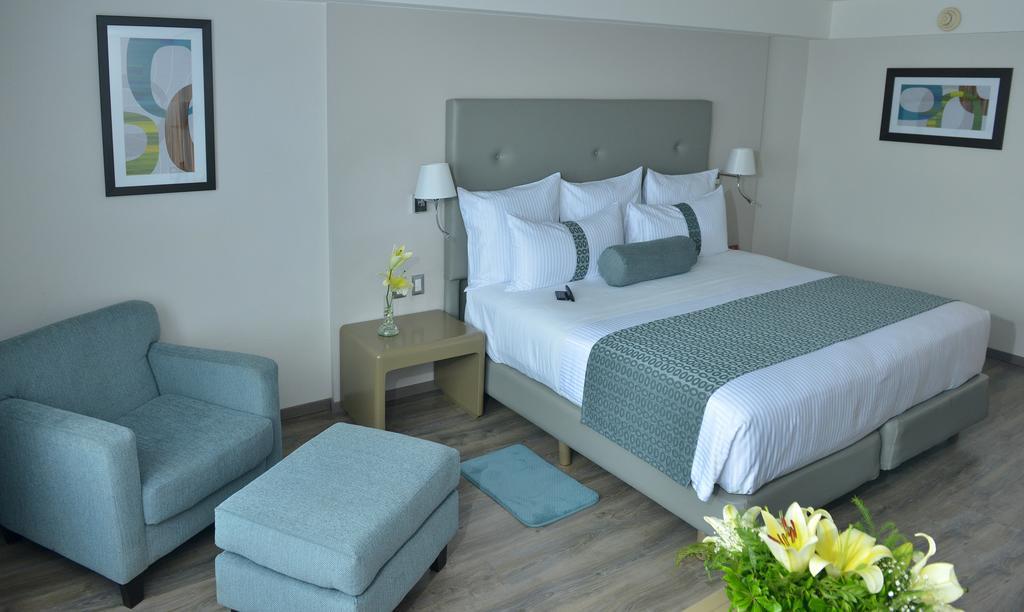 Grand Cantalagua Hotel Morelia, BW Signature Collection ภายนอก รูปภาพ A room at the hotel