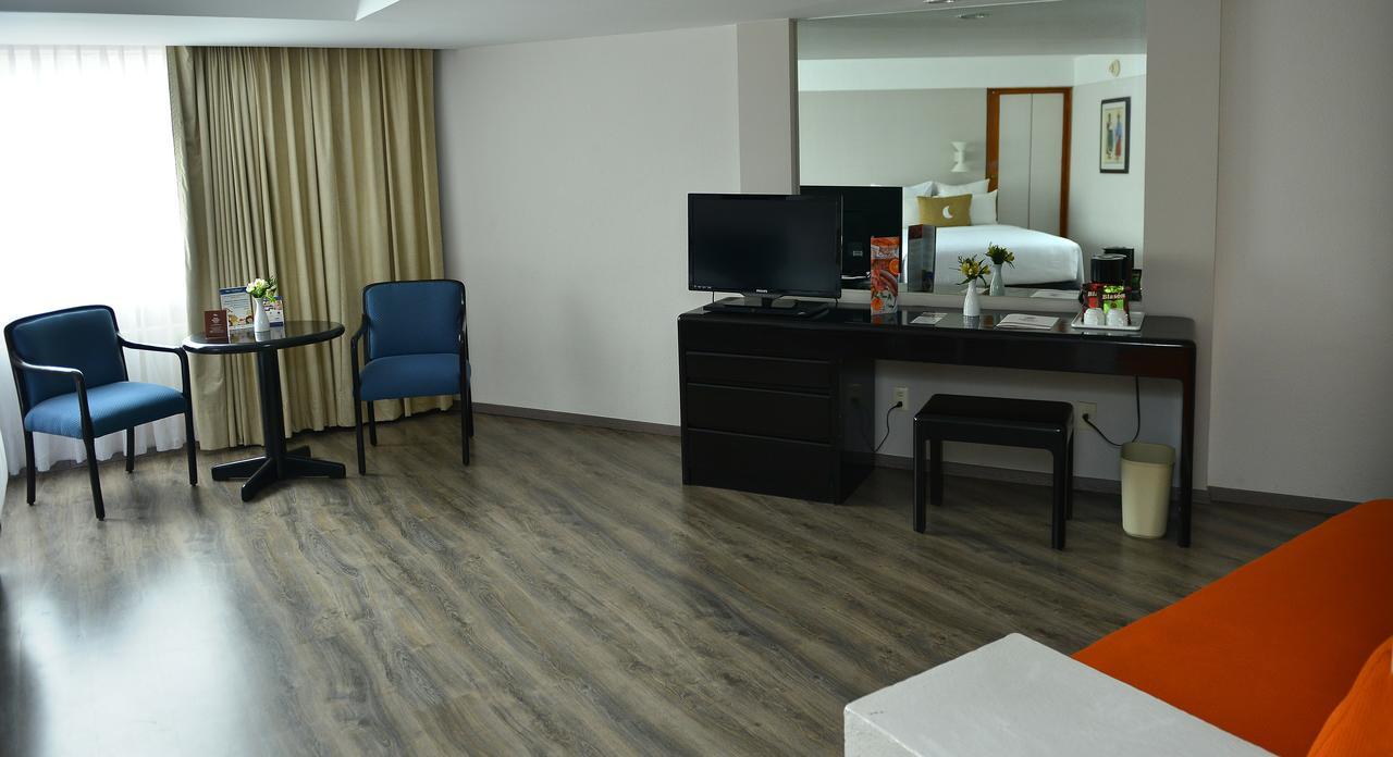 Grand Cantalagua Hotel Morelia, BW Signature Collection ภายนอก รูปภาพ A room at the hotel